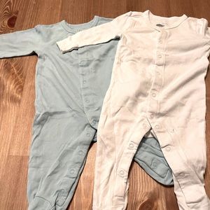 Primary set of two footies. Size 3-6 months. Excellent condition!